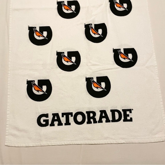 Gatorade Sports Towel Gym Double Sided Towel - Picture 13 of 16